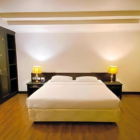 The Heritage Sathorn Suite Hotel Bangkok Exterior foto