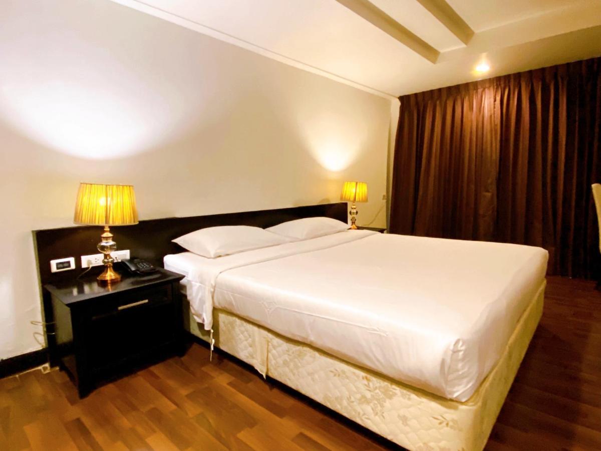The Heritage Sathorn Suite Hotel Bangkok Exterior foto