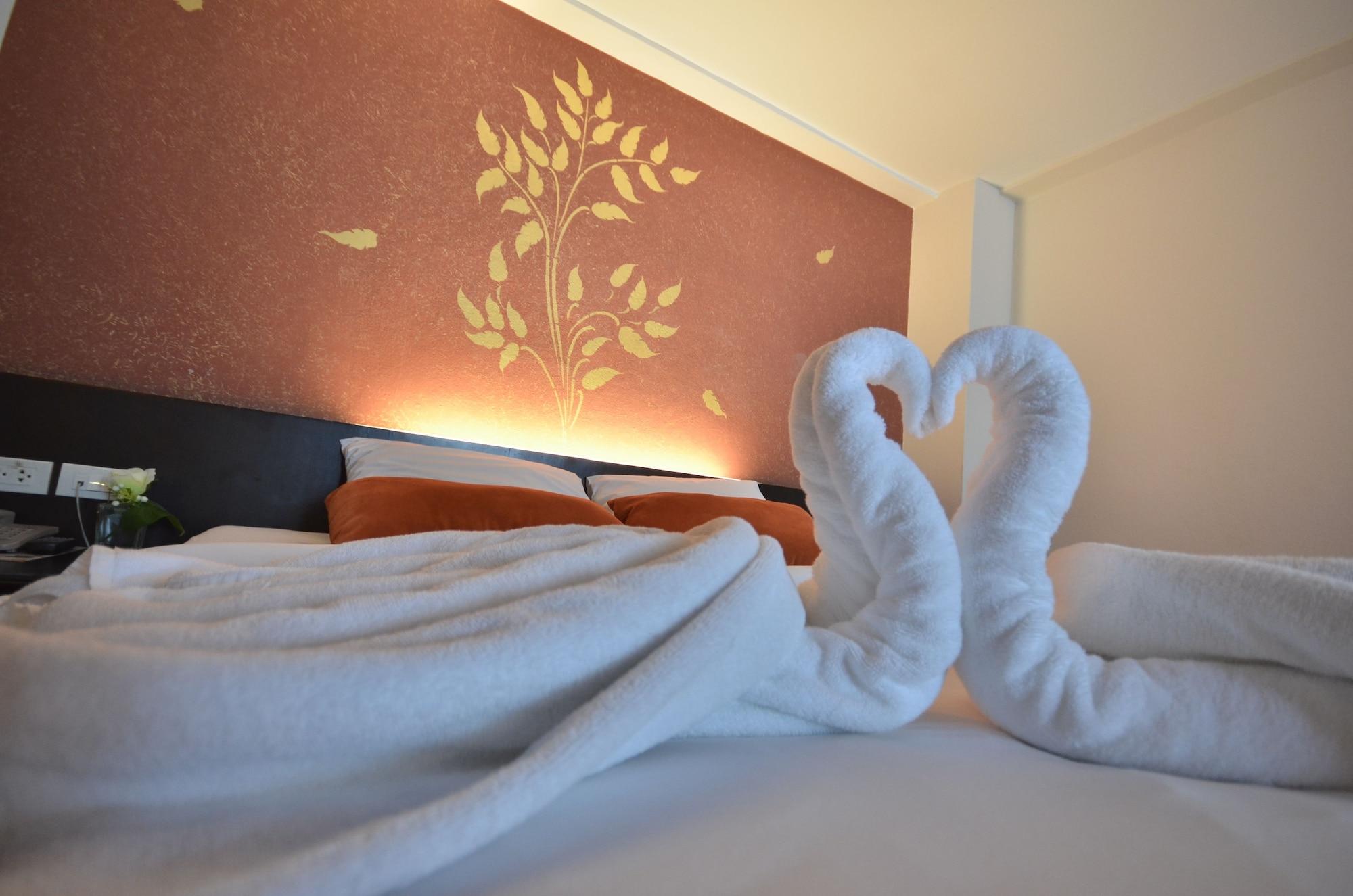 The Heritage Sathorn Suite Hotel Bangkok Exterior foto
