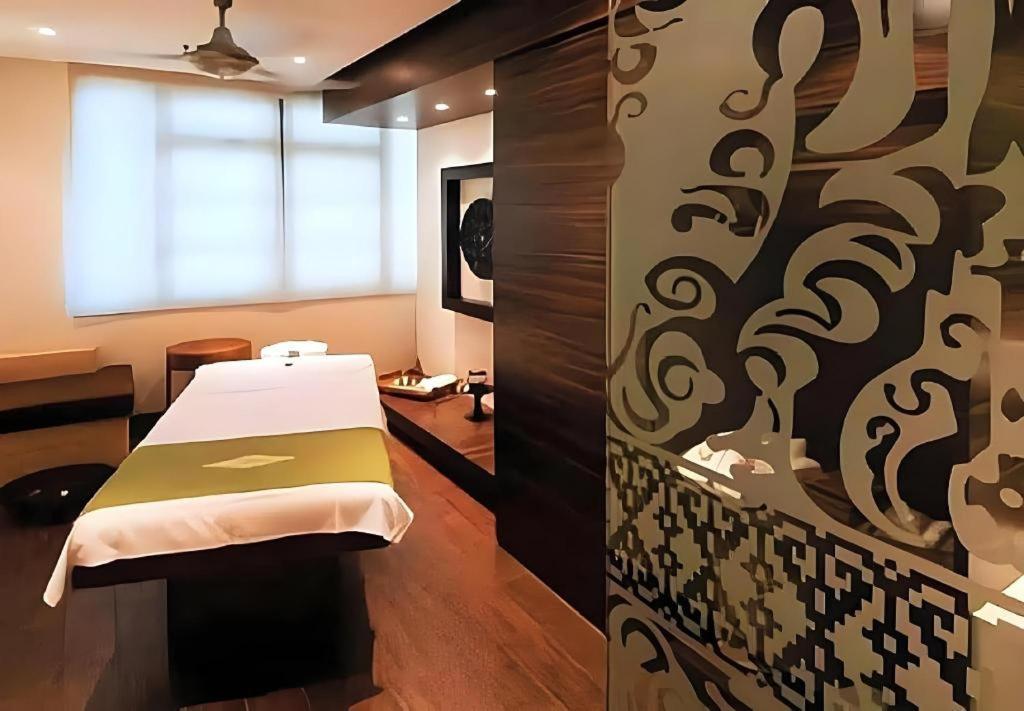 The Heritage Sathorn Suite Hotel Bangkok Exterior foto